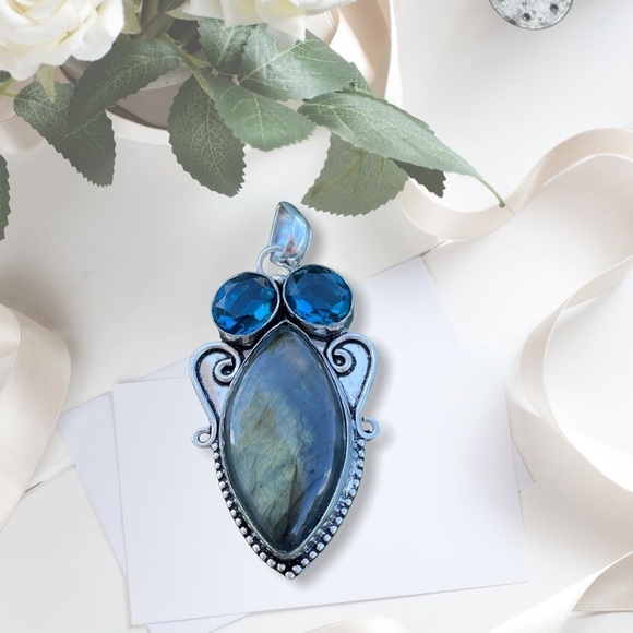 Sterling Silver Jewelry 925 Labradorite Gemstone Pendant London Blue Topaz - Picture 3 of 13